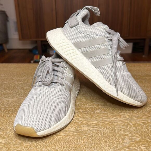 Adidas NMD R2 - Picture 1 of 8